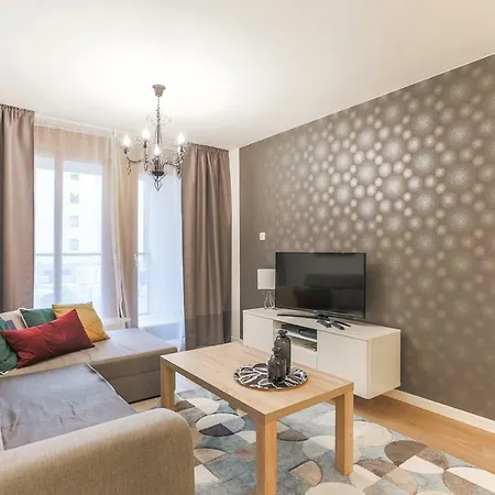 Apartmate Spacious With Balcony Oldtown For 6 People