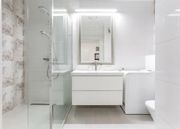 Апартаменты Apartmate Spacious With Balcony Oldtown For 6 People Гданьск